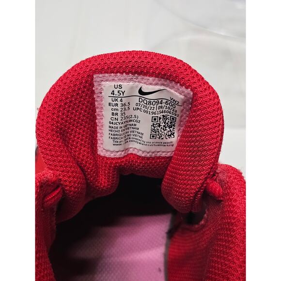 Nike Kyrie Flytrap VI University Red size 4.5 Y. - Picture 5 of 5